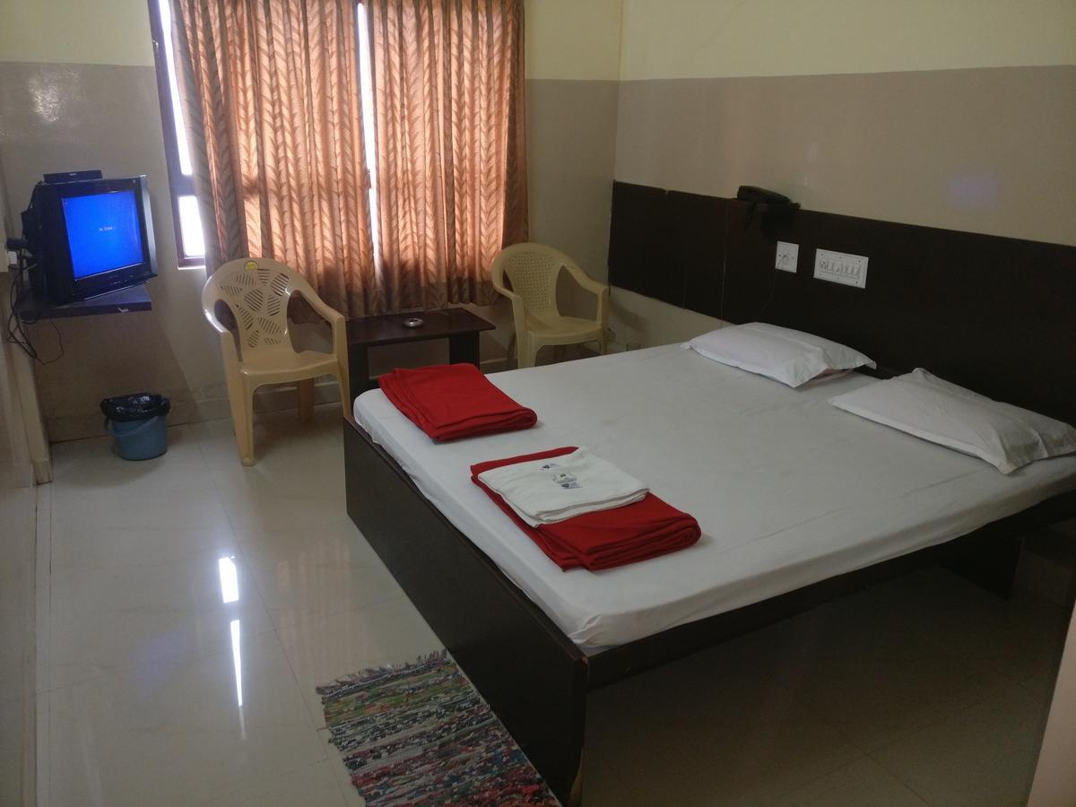 Subhadra Comforts Hotell Shimoga Eksteriør bilde