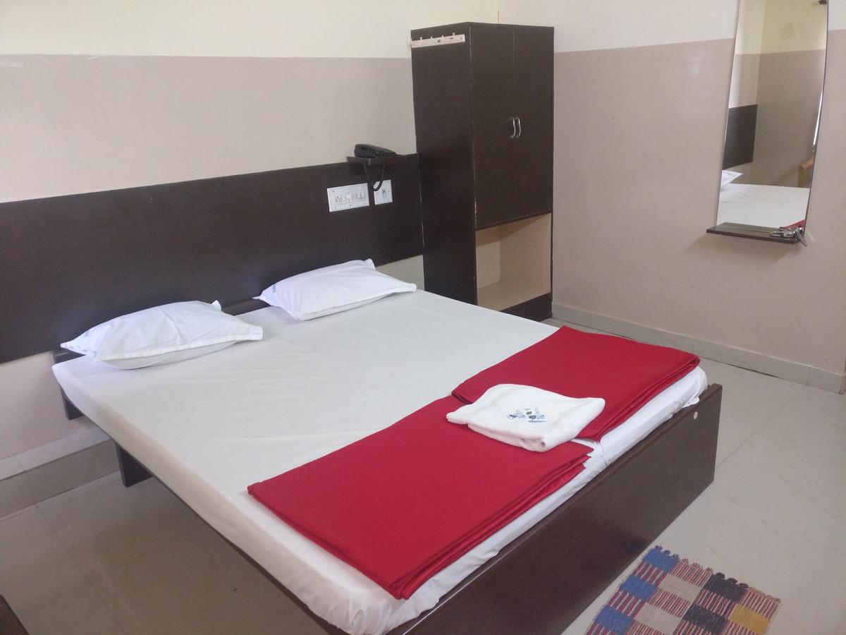 Subhadra Comforts Hotell Shimoga Eksteriør bilde