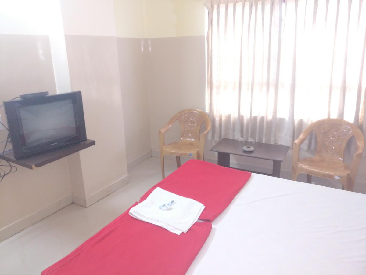 Subhadra Comforts Hotell Shimoga Eksteriør bilde