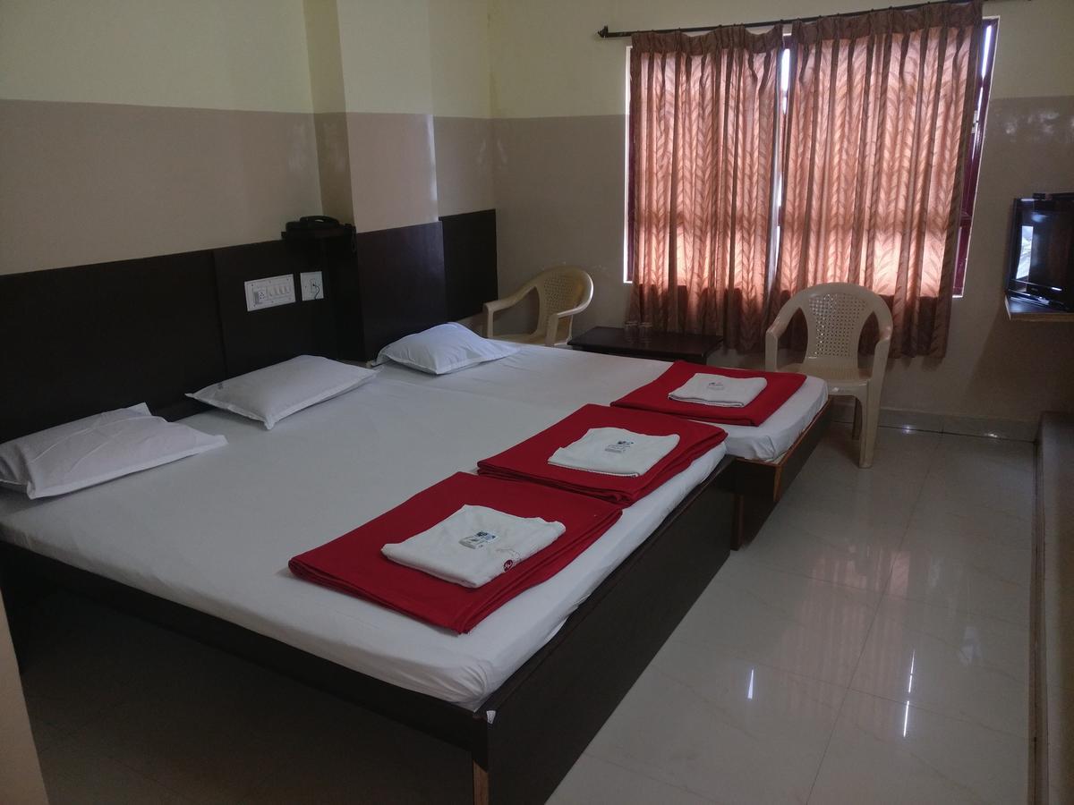 Subhadra Comforts Hotell Shimoga Eksteriør bilde