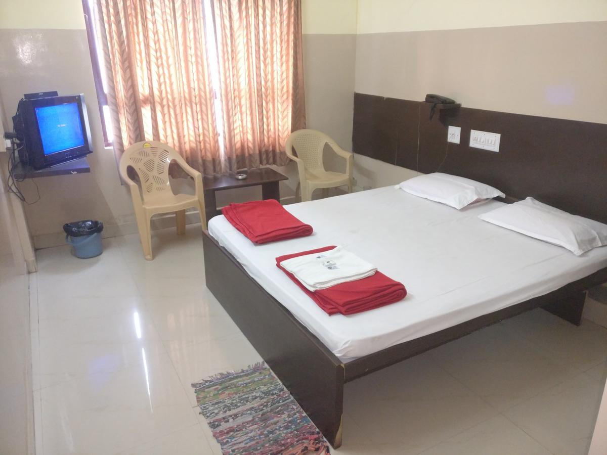 Subhadra Comforts Hotell Shimoga Eksteriør bilde