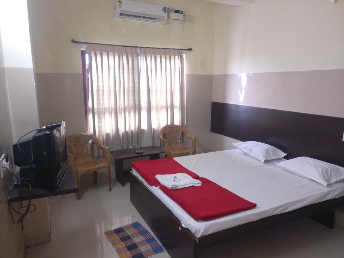 Subhadra Comforts Hotell Shimoga Eksteriør bilde